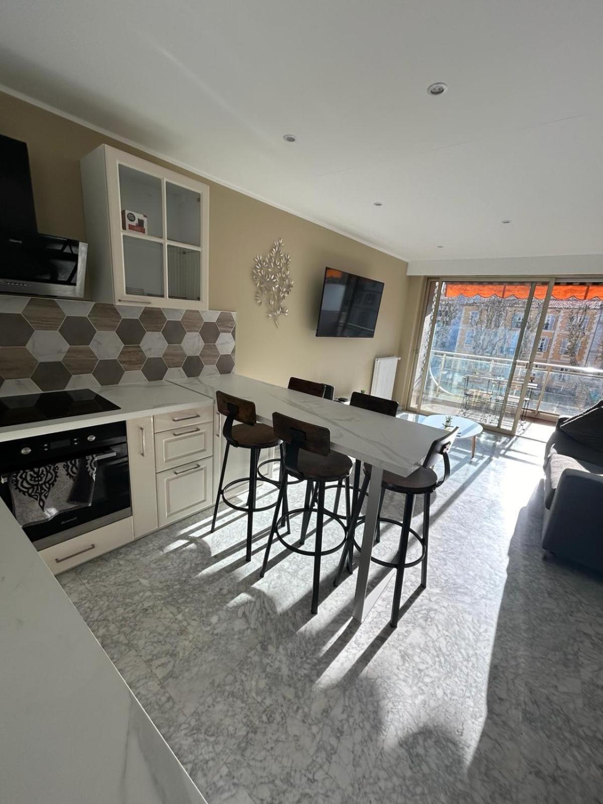 Immeuble Le Regency, Appartement 4 Pieces, 80 Metres De La Plage 멍똥 외부 사진